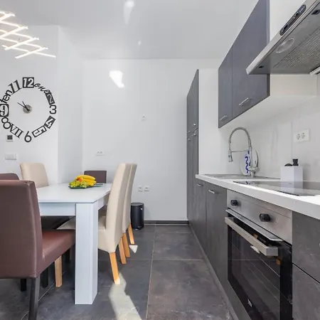 Apartment Agava Privlaka (Zadar)